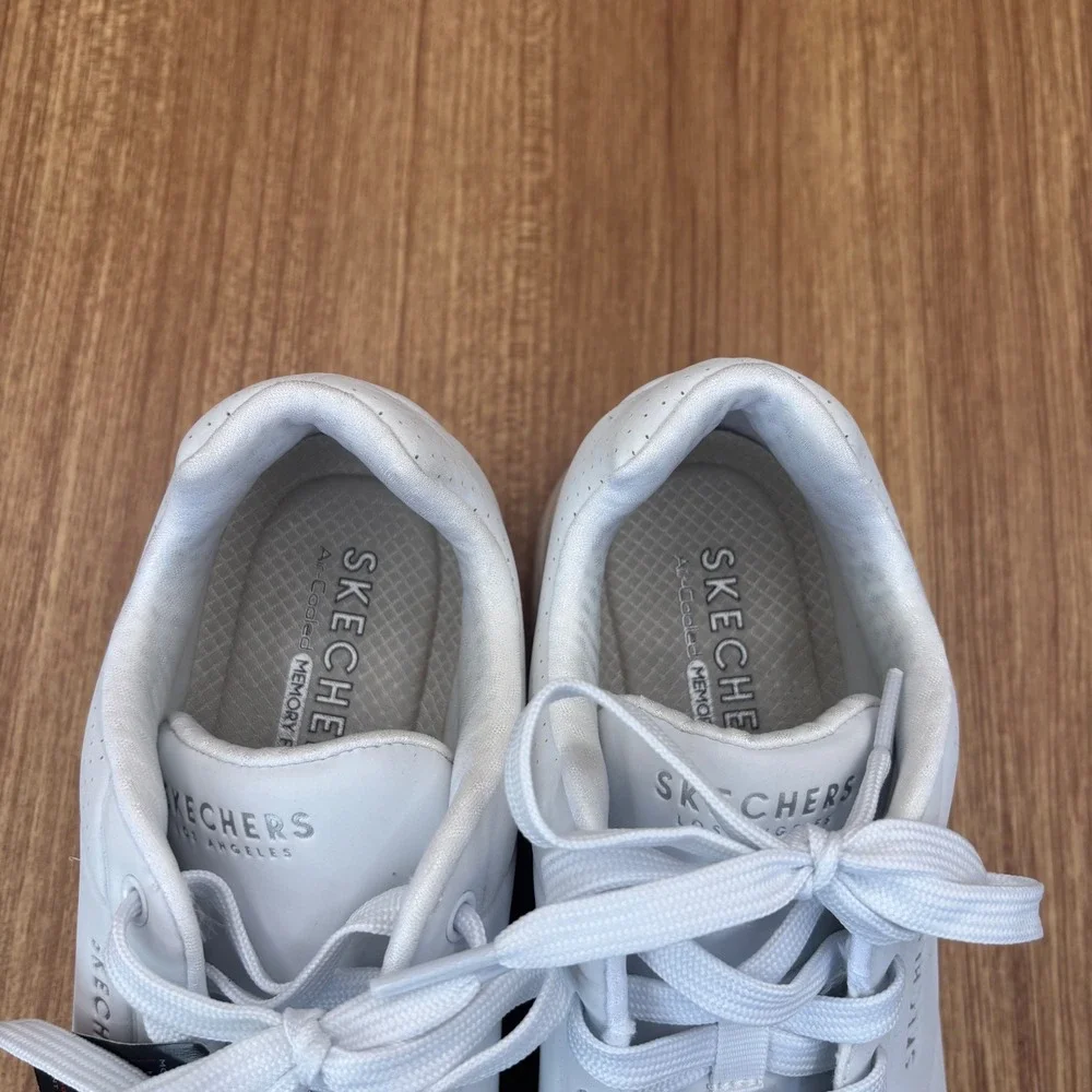 Skechers Uno Stand On Air Women 10 White 73690/WHT Air Cooled Memory Foam NEW